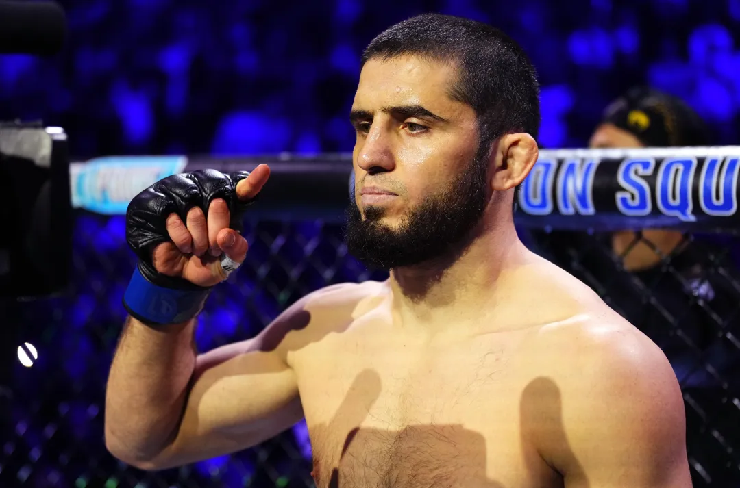 Este Islam Makhachev următoarea legendă P4P care va cădea la UFC 330?
